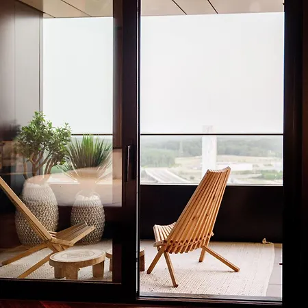 Sky21 Lux With Pool, Gym, & Views